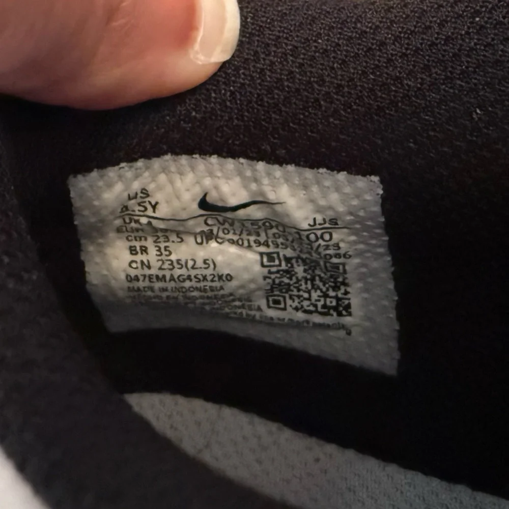 Nike Dunk Retro Lows Black White Sneakers Pandas